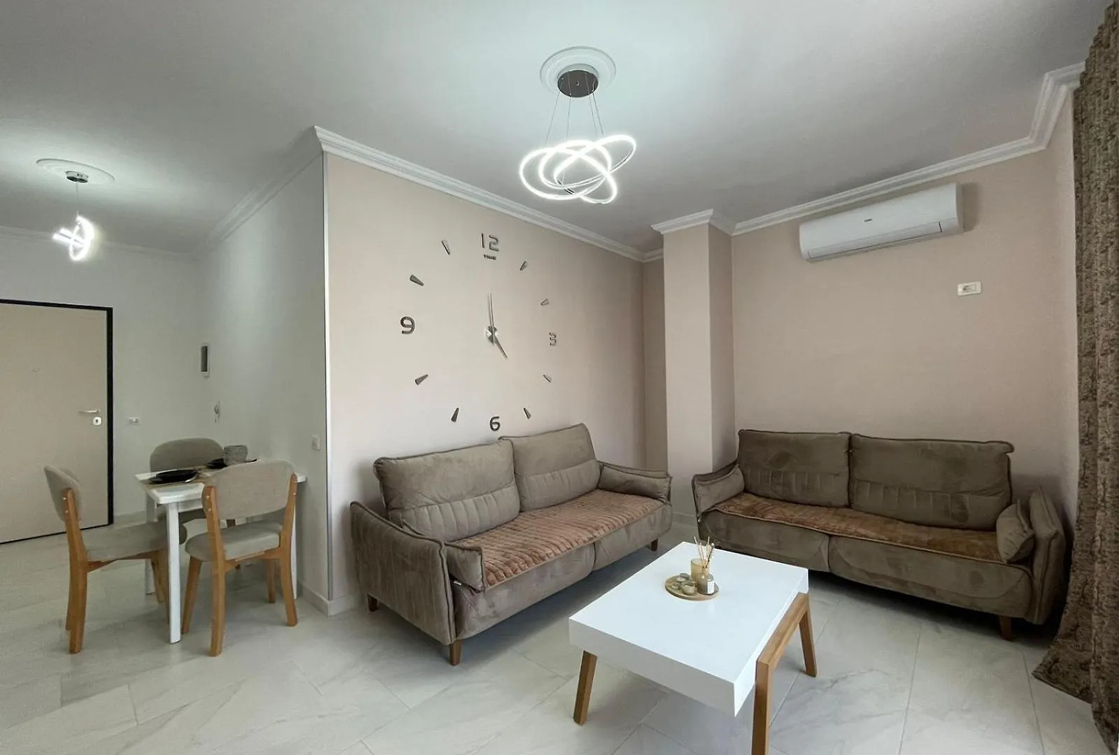 Boho Central Apartment 地拉那 住宿加早餐酒店