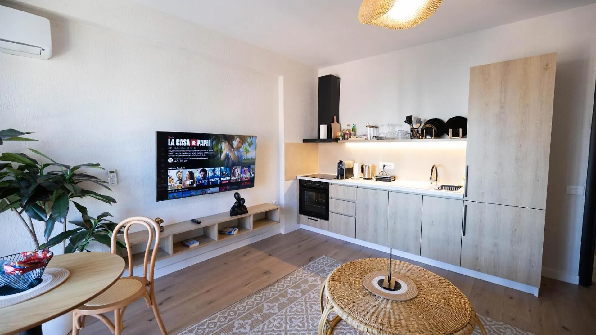 Boho Central Apartment 地拉那 住宿加早餐酒店